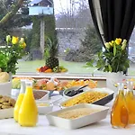 Jackson's & Leisure Centre فندق 4*