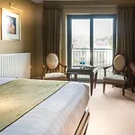 Jackson's & Leisure Centre 4*