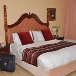 Jackson's & Leisure Centre Hotel 4*