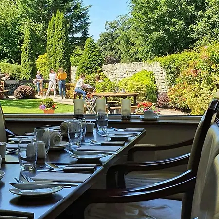 Jackson's & Leisure Centre فندق باليبوفي