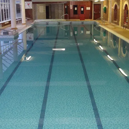 Jackson's & Leisure Centre