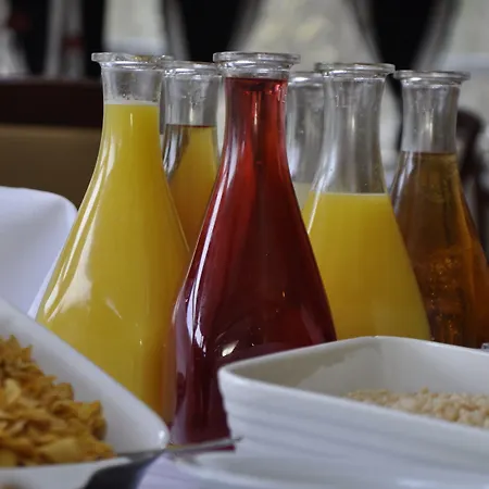 Jackson's & Leisure Centre فندق باليبوفي