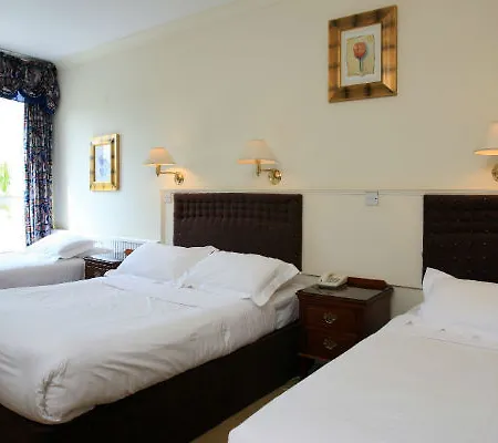 Jackson's & Leisure Centre 4*