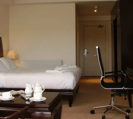 Jackson's & Leisure Centre باليبوفي