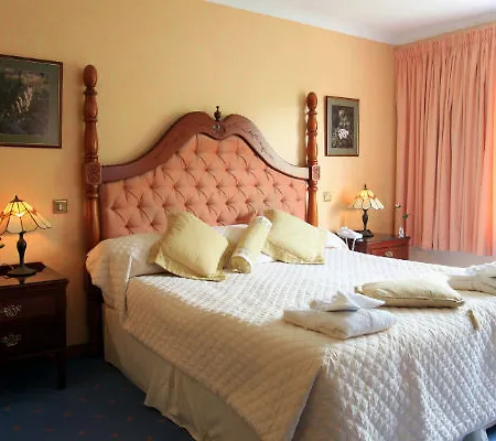 Jackson's & Leisure Centre فندق 4*