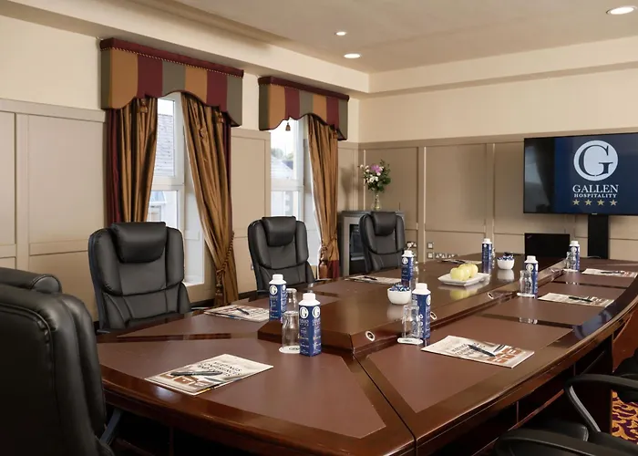 Jackson's & Leisure Centre Баллибофи