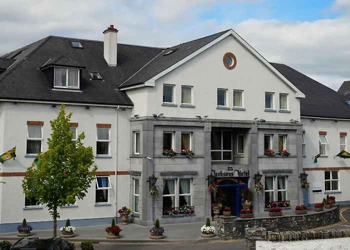 Jackson's & Leisure Centre Hotel