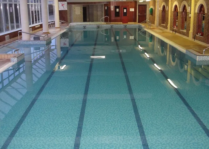 Jackson's & Leisure Centre