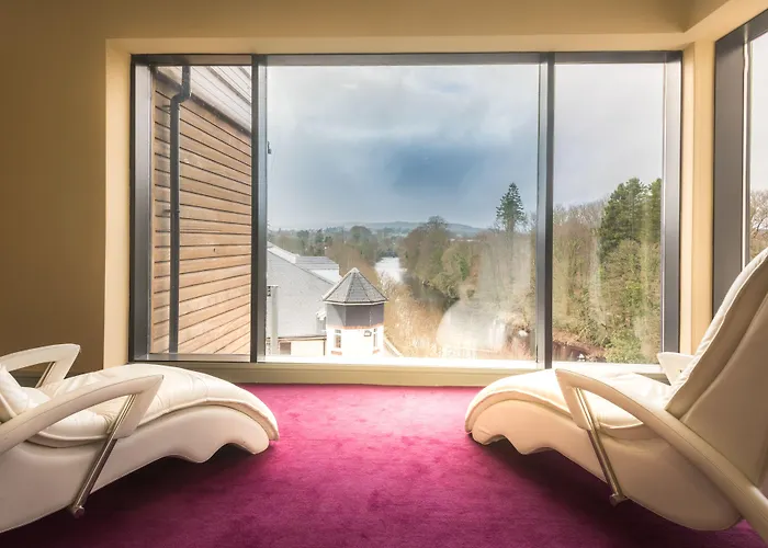 Jackson's & Leisure Centre Отель Баллибофи