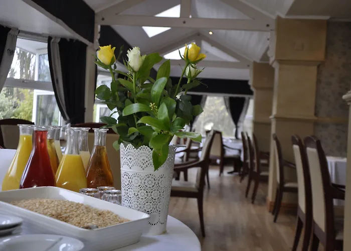 Отель Jackson's & Leisure Centre 4*