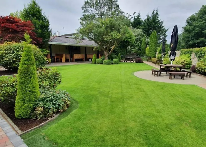 Jackson's & Leisure Centre Отель Баллибофи