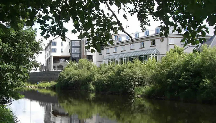 Jackson's & Leisure Centre 4*