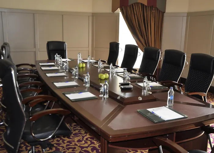 Jackson's & Leisure Centre Отель Баллибофи